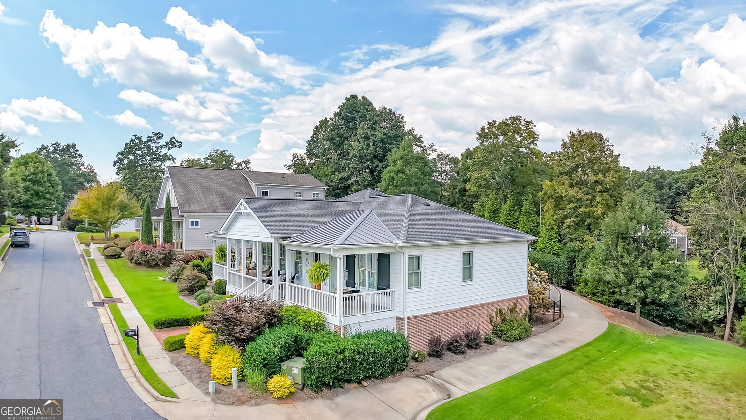 135 Village Drive Clarkesville - 37