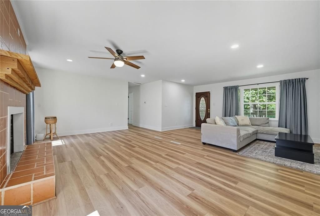 2148 Santa Fe Trail Snellville - 1