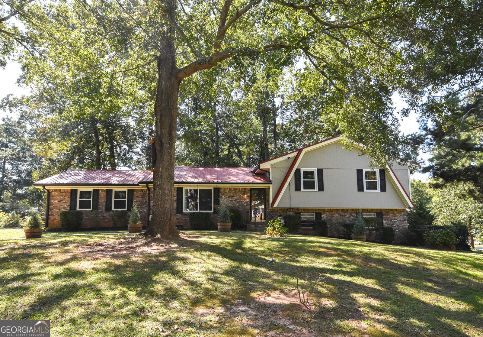 129 Creek Circle Stockbridge - 1