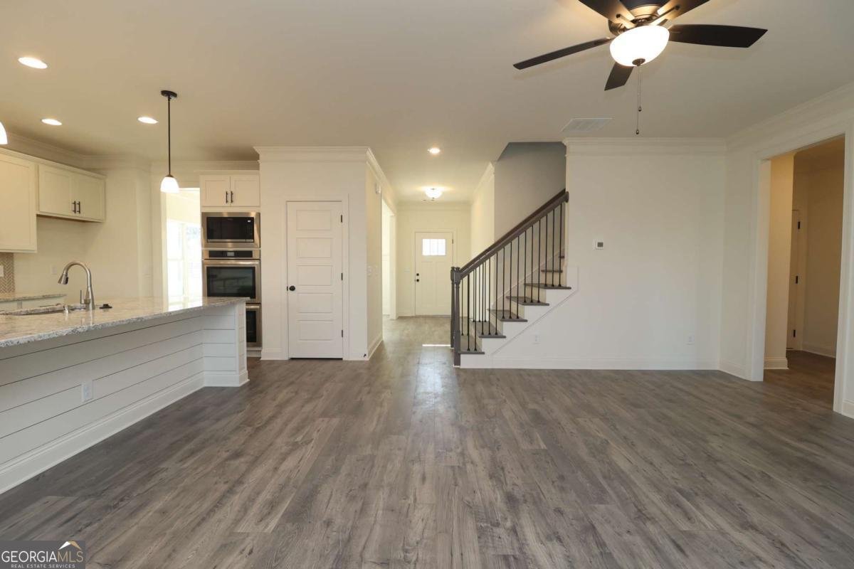 599 Calgary Downs Drive Winder - 6