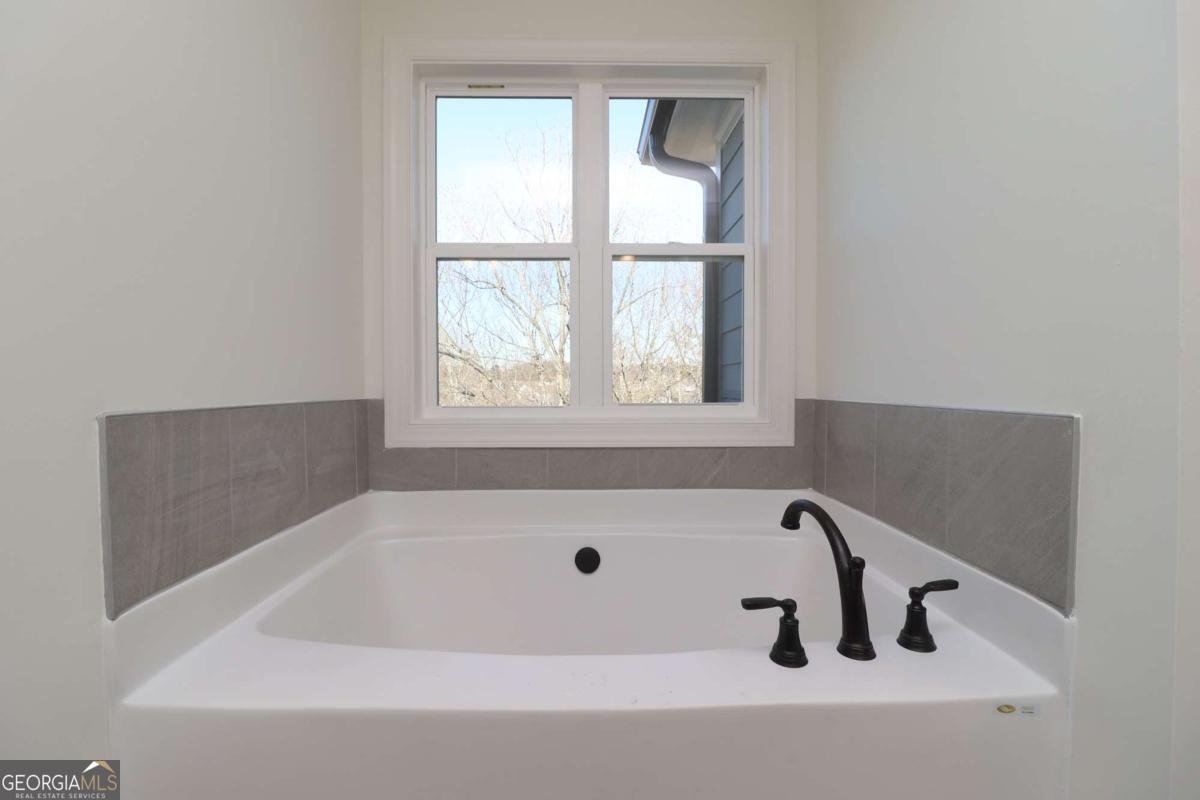 599 Calgary Downs Drive Winder - 8