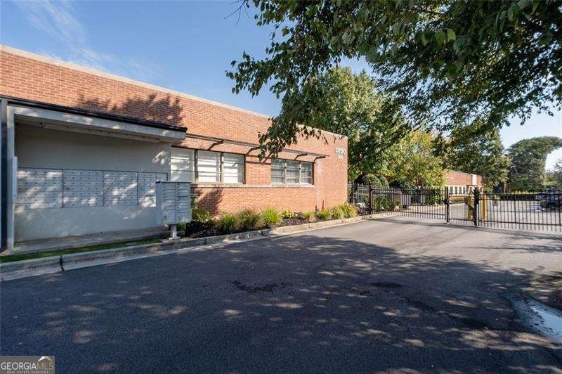 5200 Peachtree Road Atlanta - 31