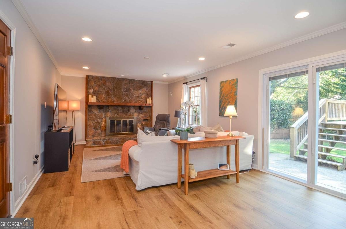 881 Huntington Way Lilburn - 22