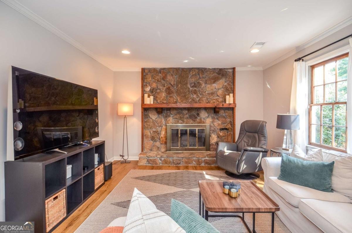 881 Huntington Way Lilburn - 24