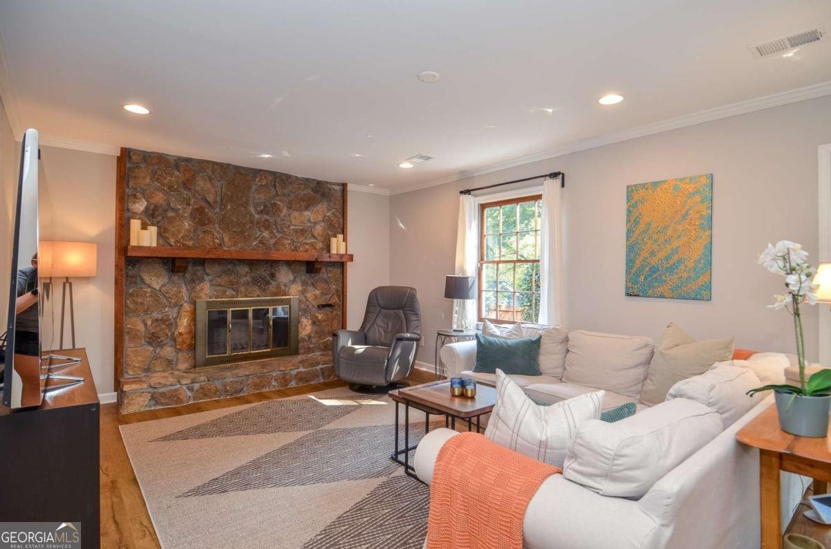 881 Huntington Way Lilburn - 25