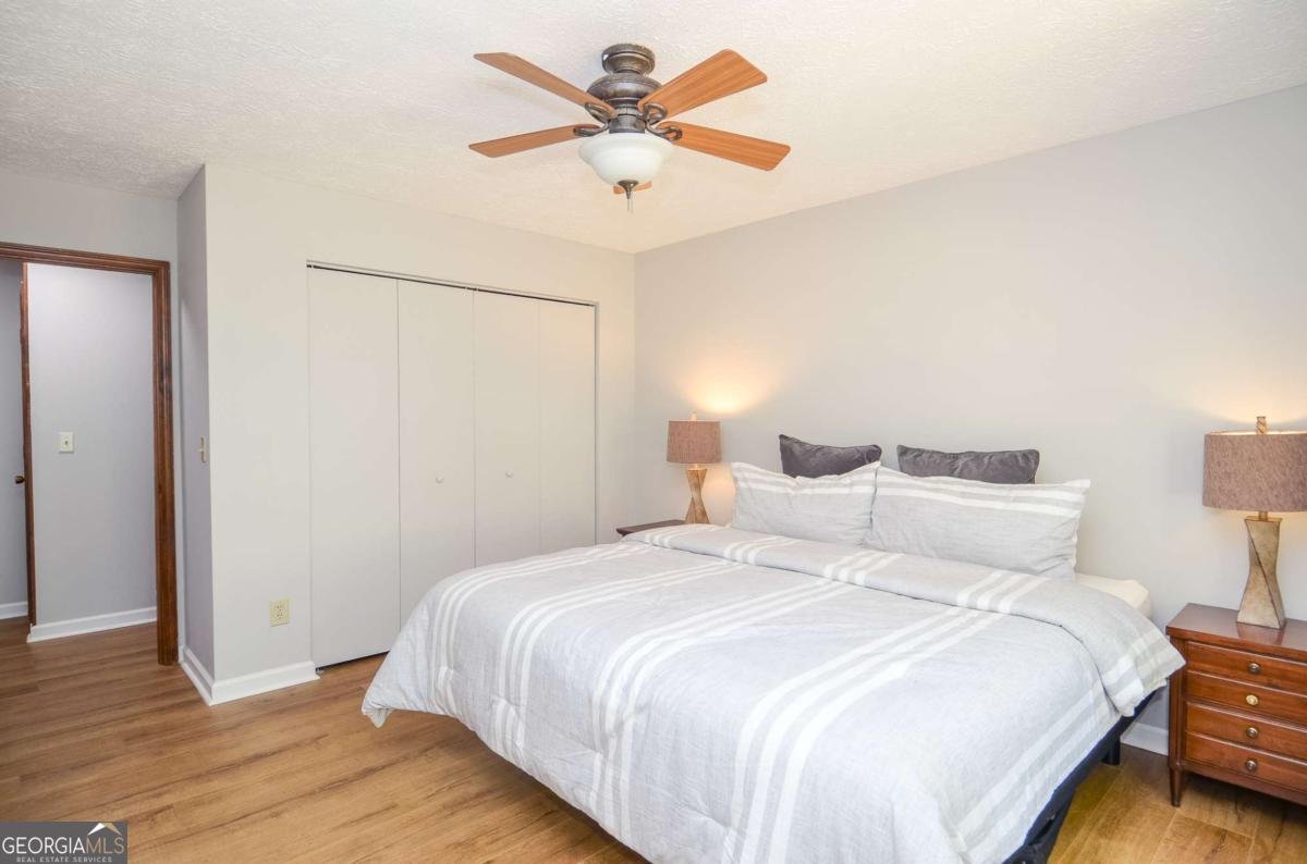 881 Huntington Way Lilburn - 34