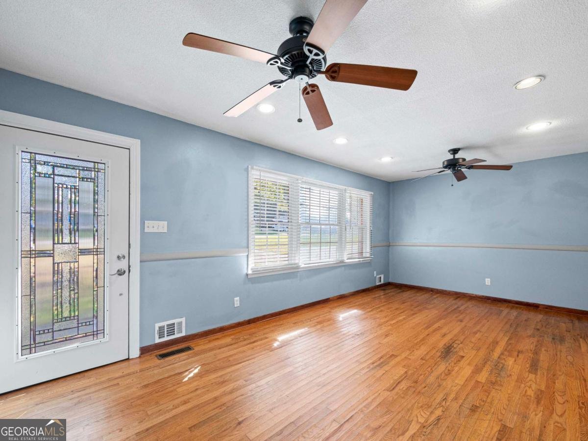 372 Hilltop Way Toccoa - 2