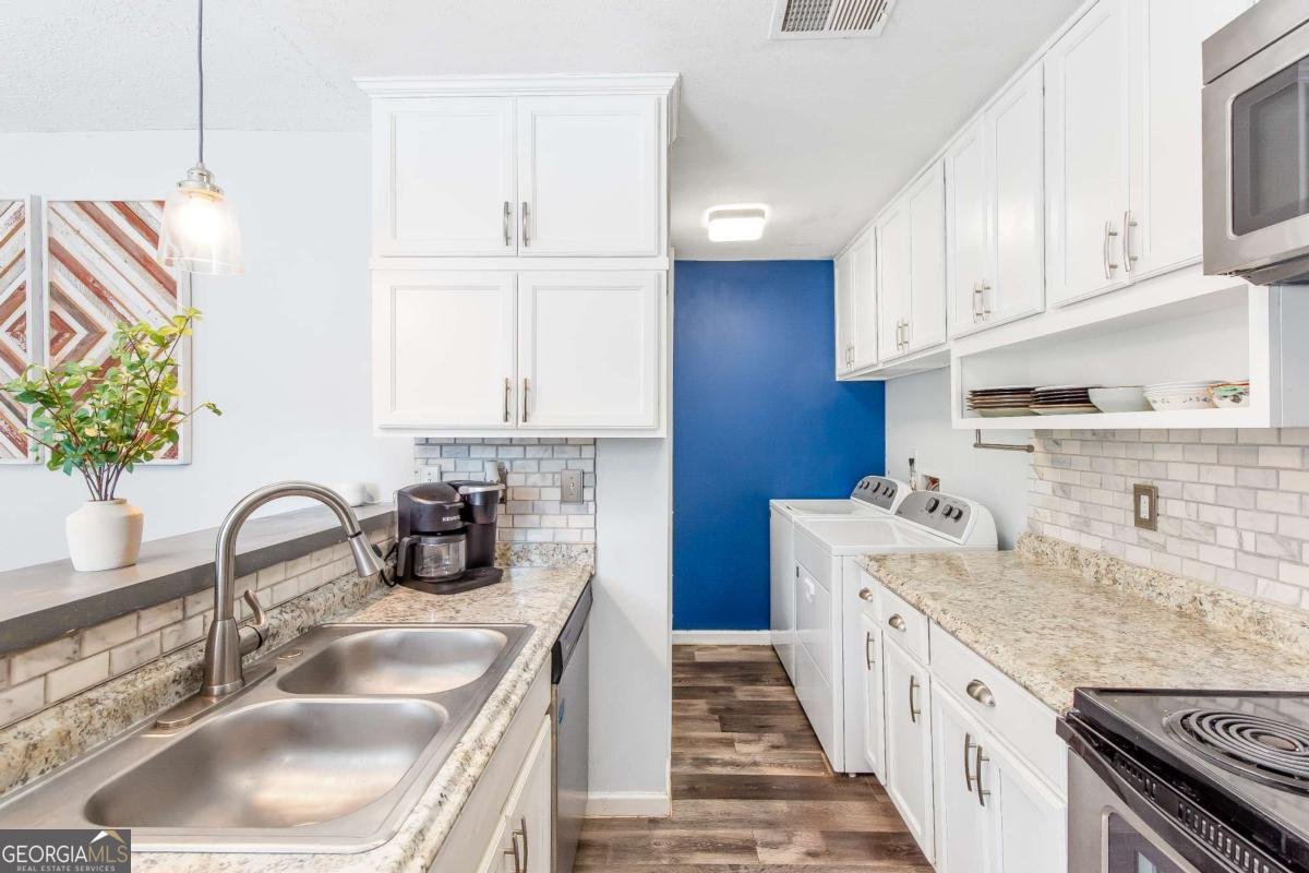 1382 Old Coach Road Marietta - 11