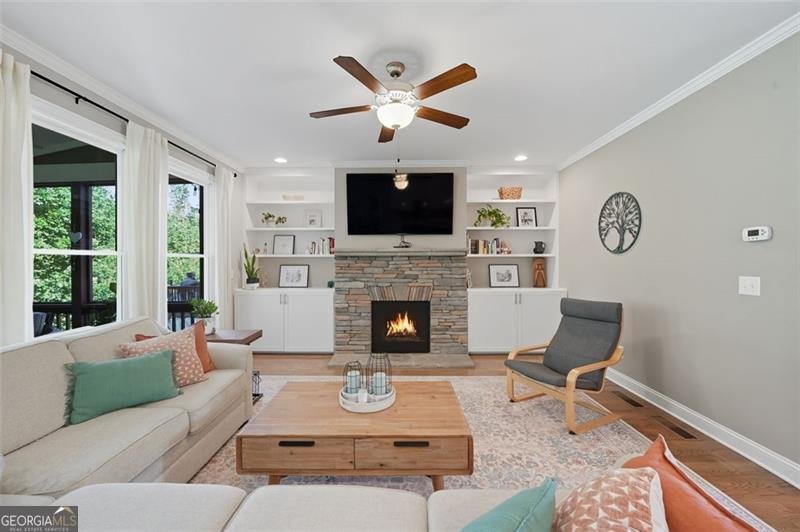 1784 GRAND OAKS Drive Woodstock - 11