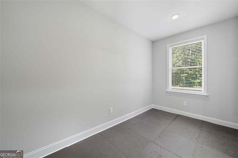 1784 GRAND OAKS Drive Woodstock - 38