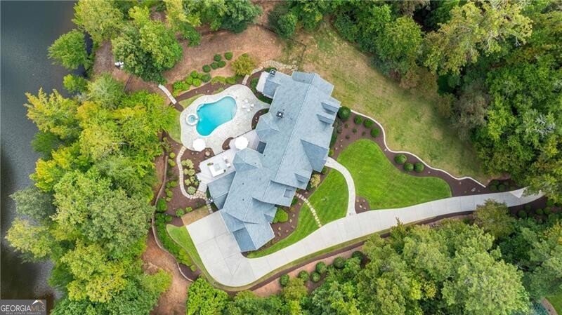 1065 Stonegate Court Roswell - main photo