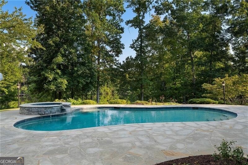 1065 Stonegate Court Roswell - 73