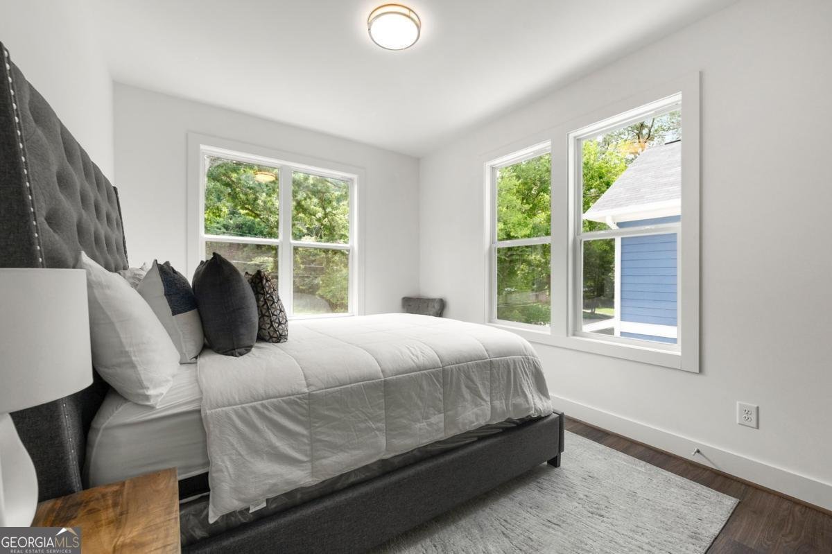 1098 WEDGEWOOD Drive Atlanta - 11