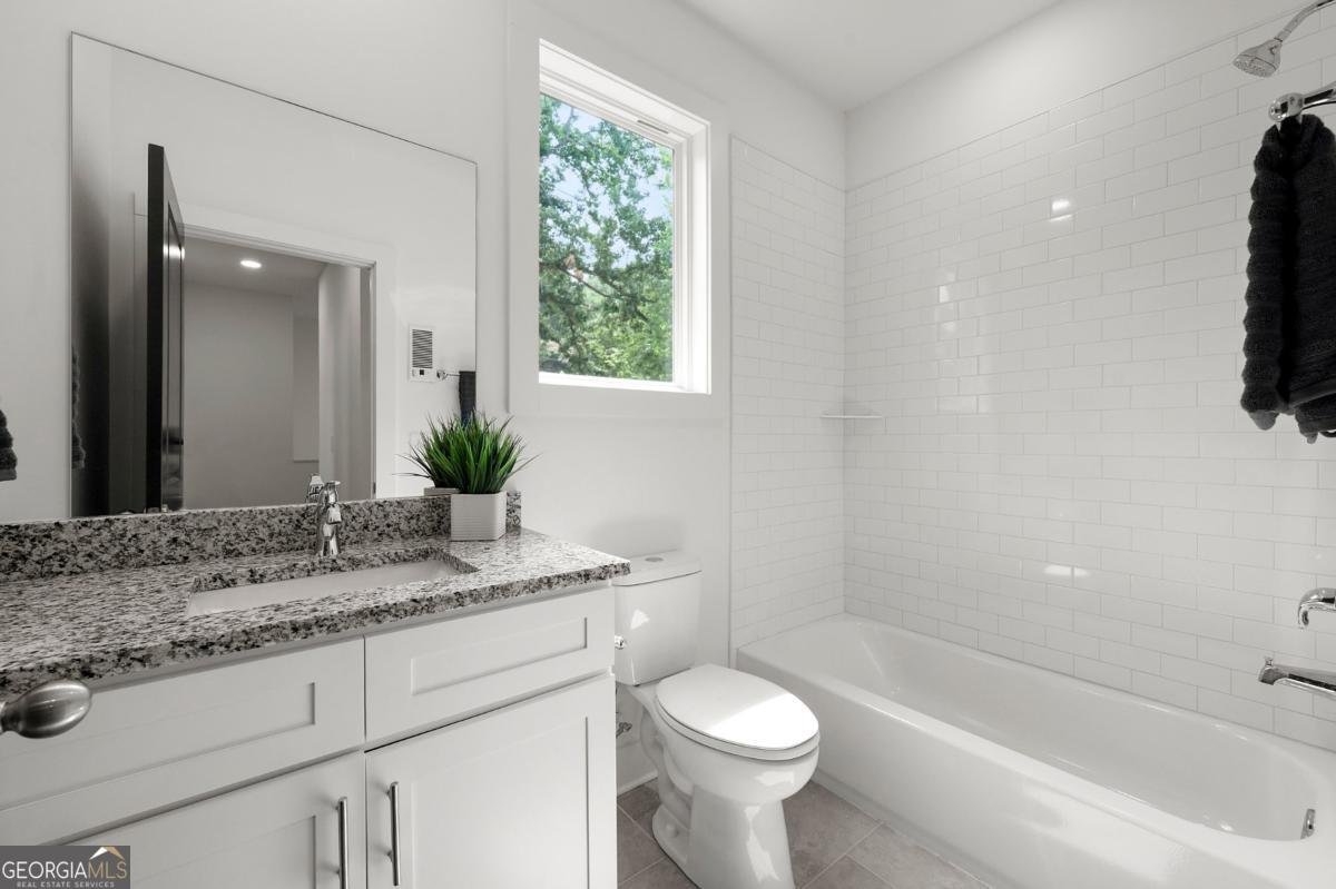 1098 WEDGEWOOD Drive Atlanta - 17