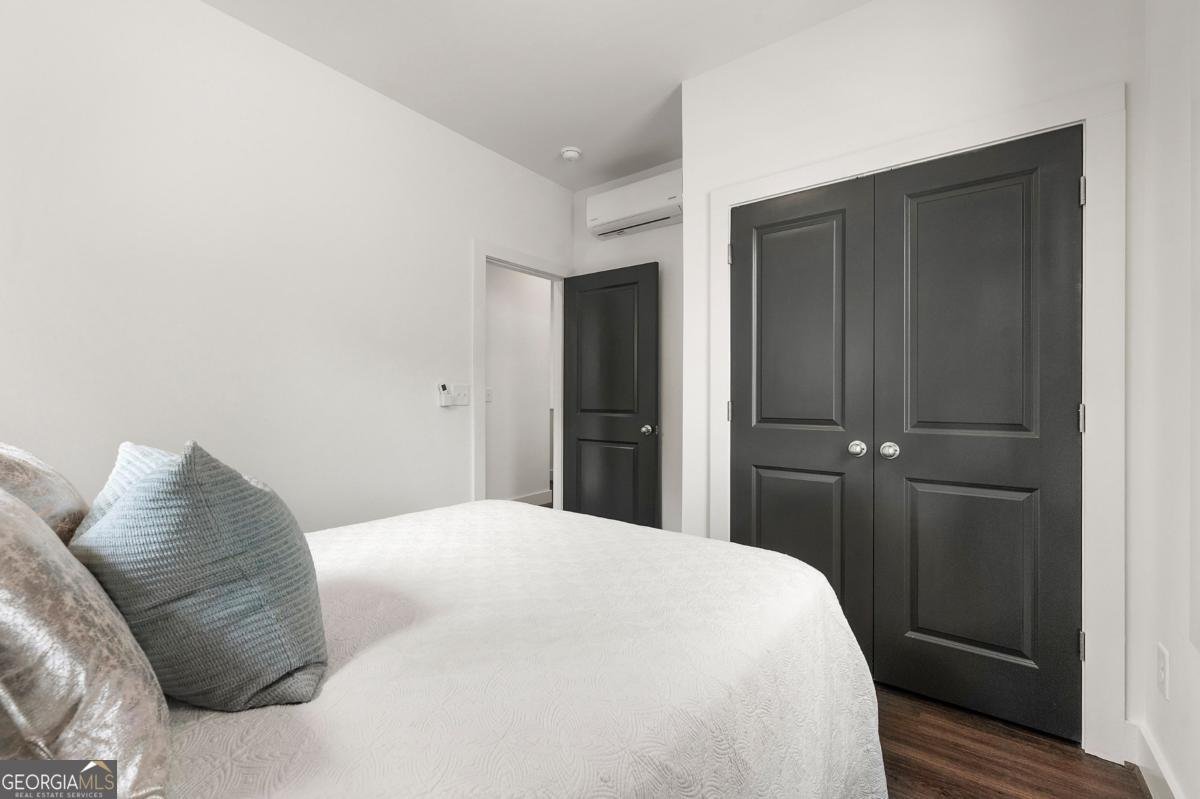 1098 WEDGEWOOD Drive Atlanta - 20