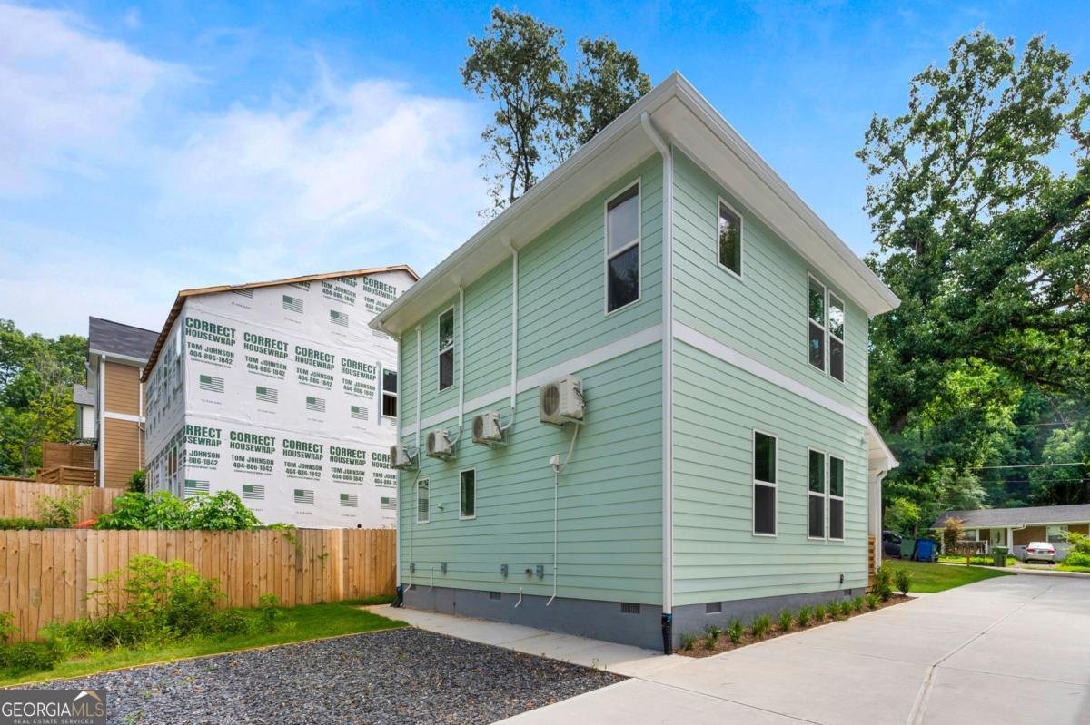 1098 WEDGEWOOD Drive Atlanta - 21