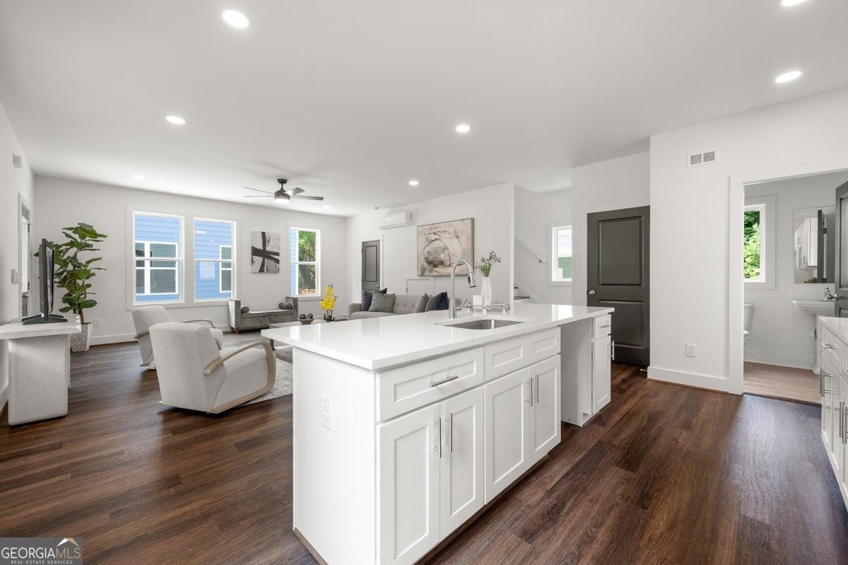 1098 WEDGEWOOD Drive Atlanta - 9