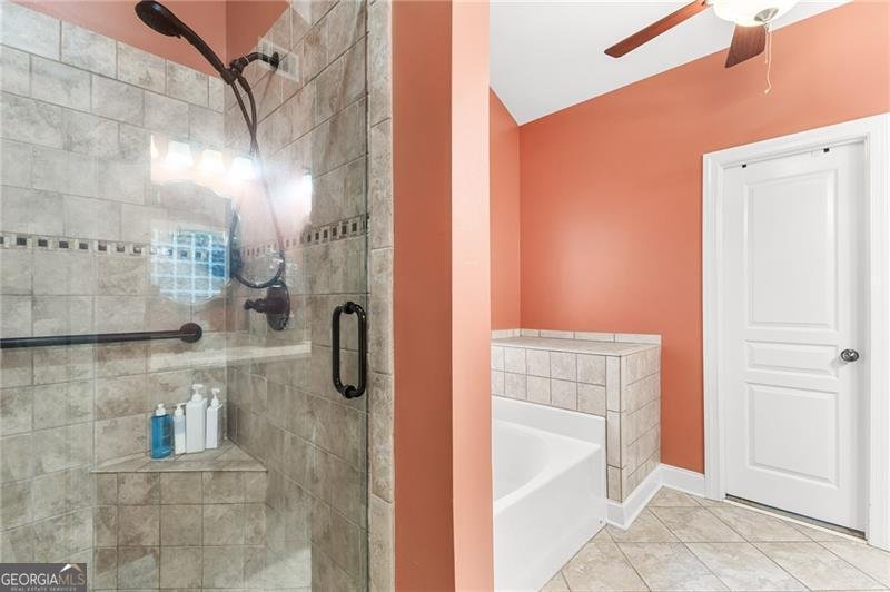 701 Larry Lane Winder - 24