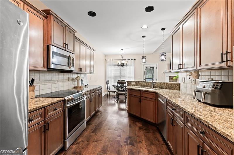 701 Larry Lane Winder - 3