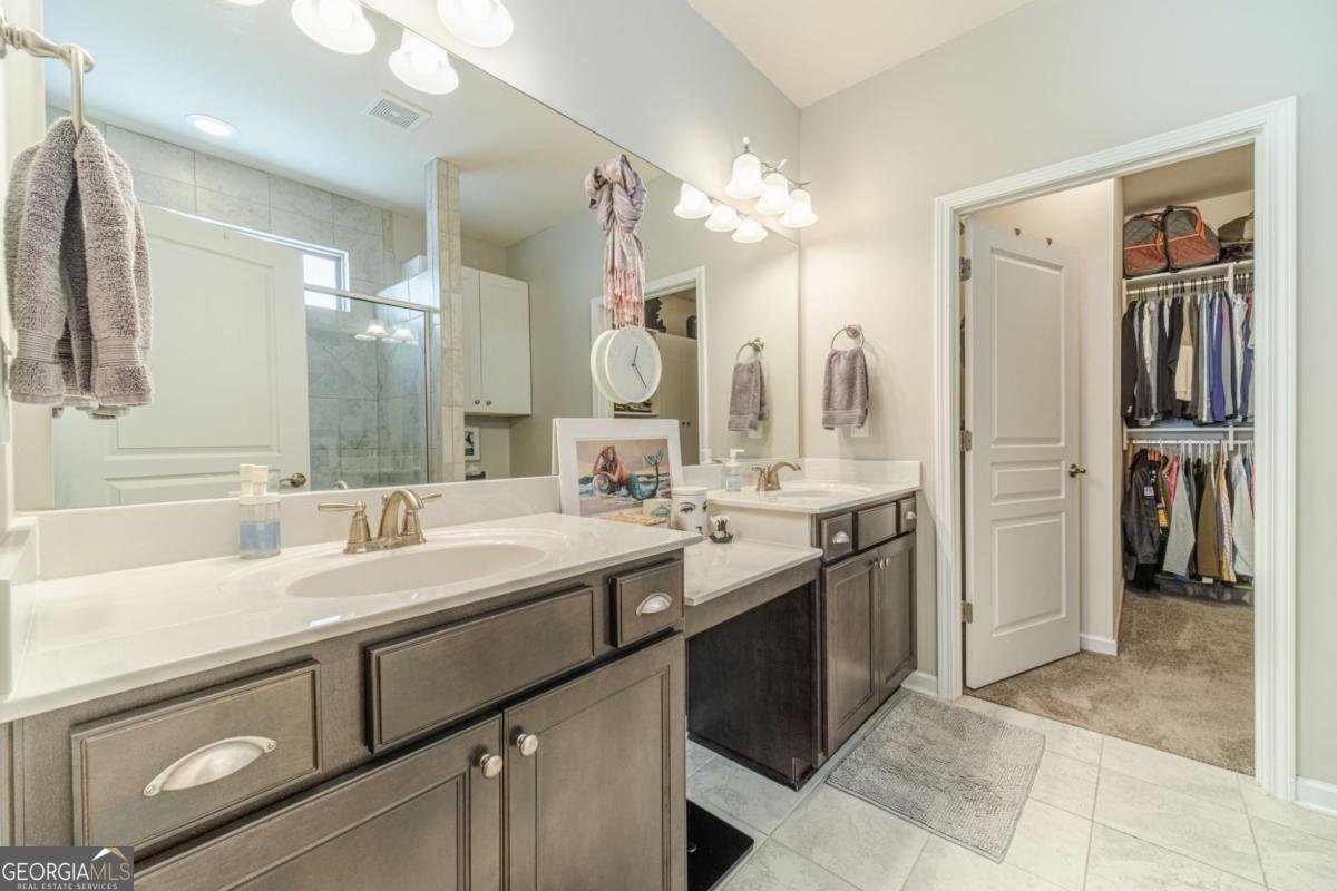 5608 Tisbury Court Hoschton - 5