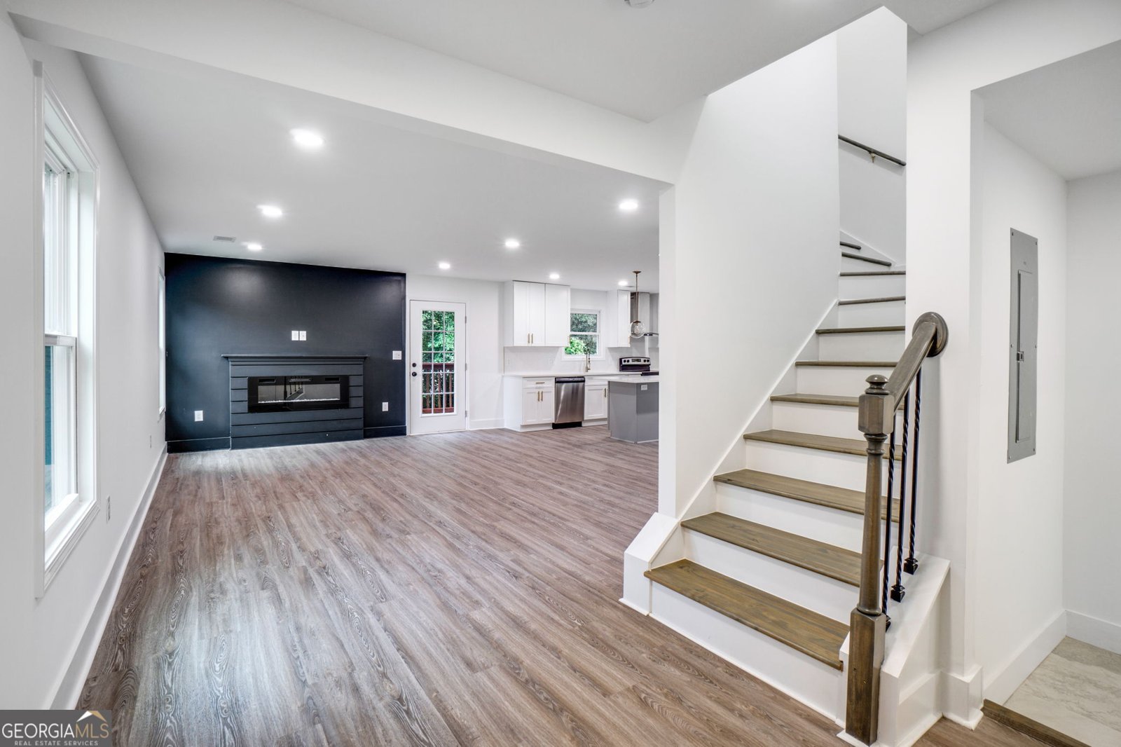 597 WOODCREST MANOR Drive Stone Mountain - 3