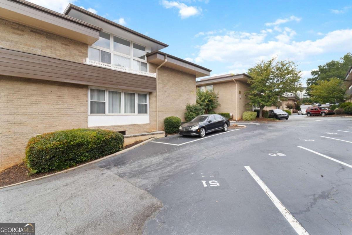 346 Carpenter Drive Atlanta - 18