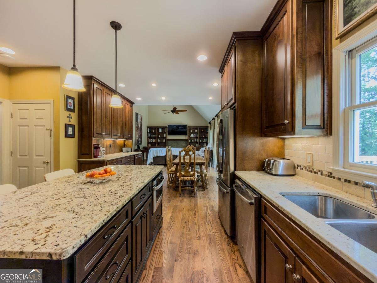 755 Amberton Close Suwanee - 15