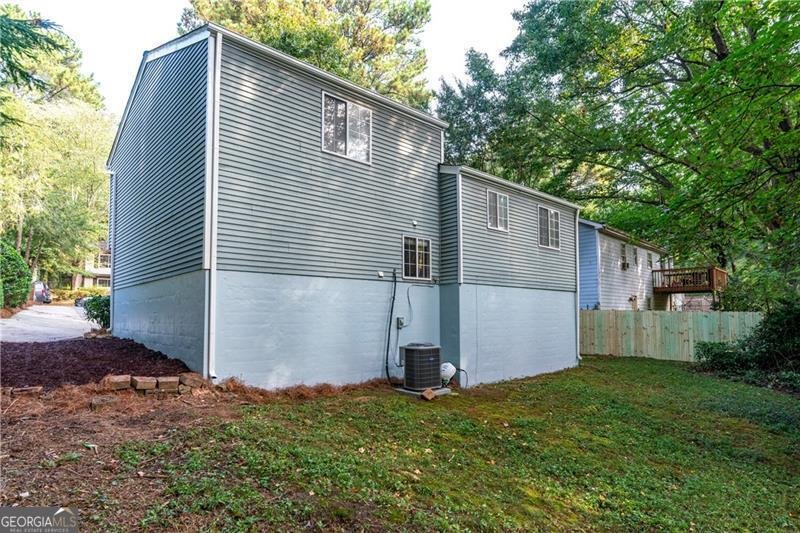 6734 Graves Mill Drive Norcross - 25