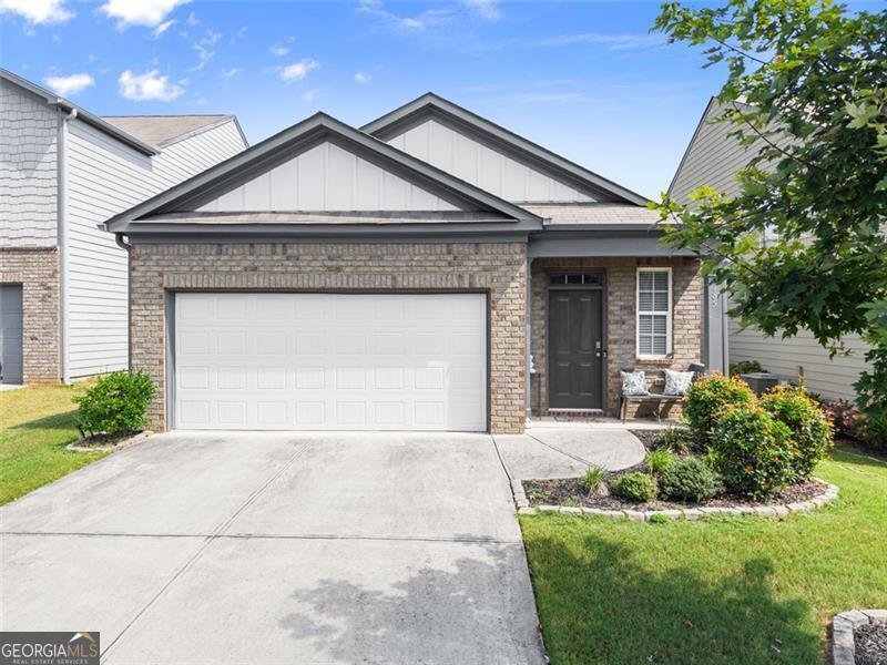 185 Ivey Hollow Circle Dawsonville - 1