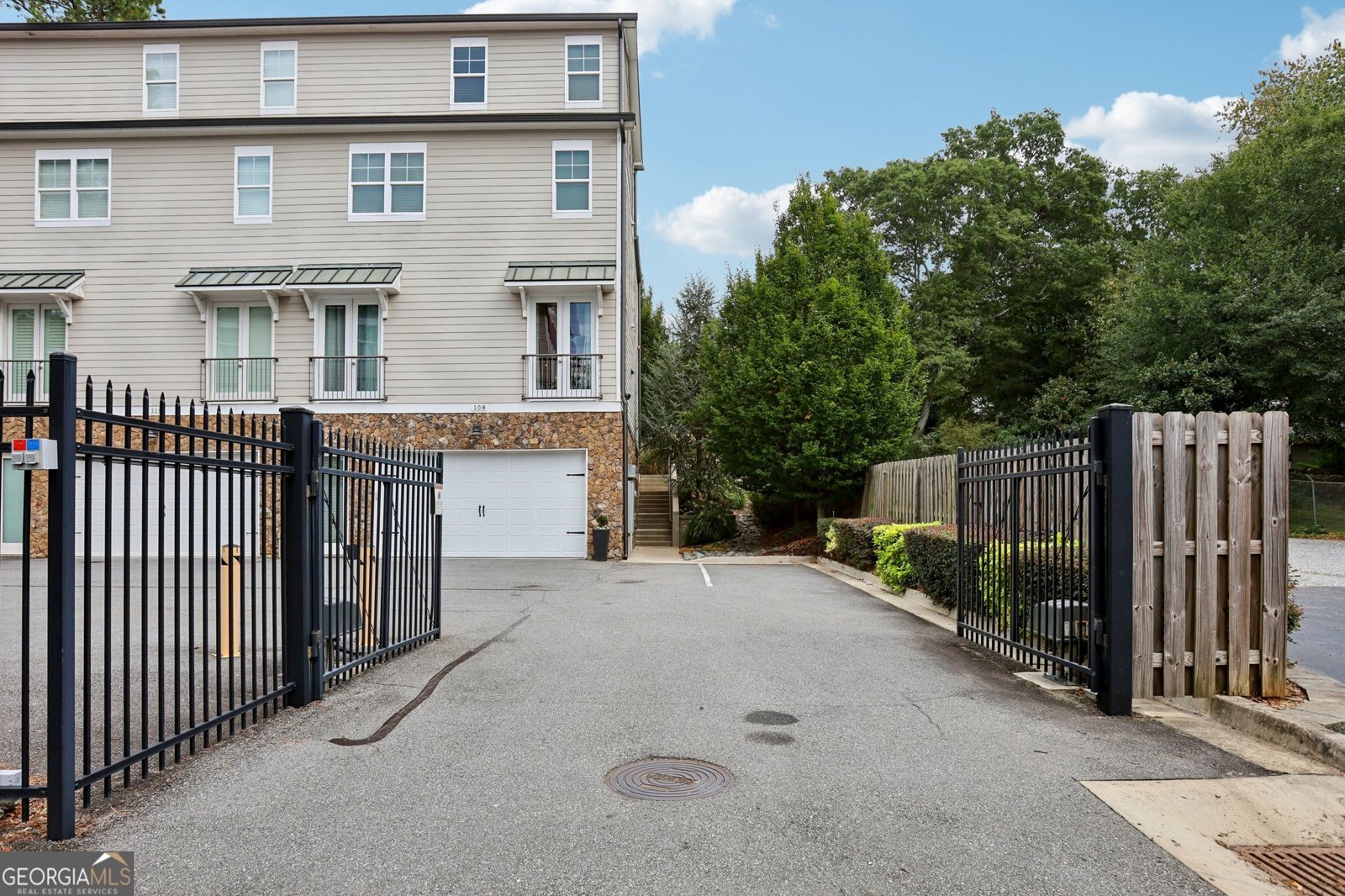 108 Canton Way Roswell - 30