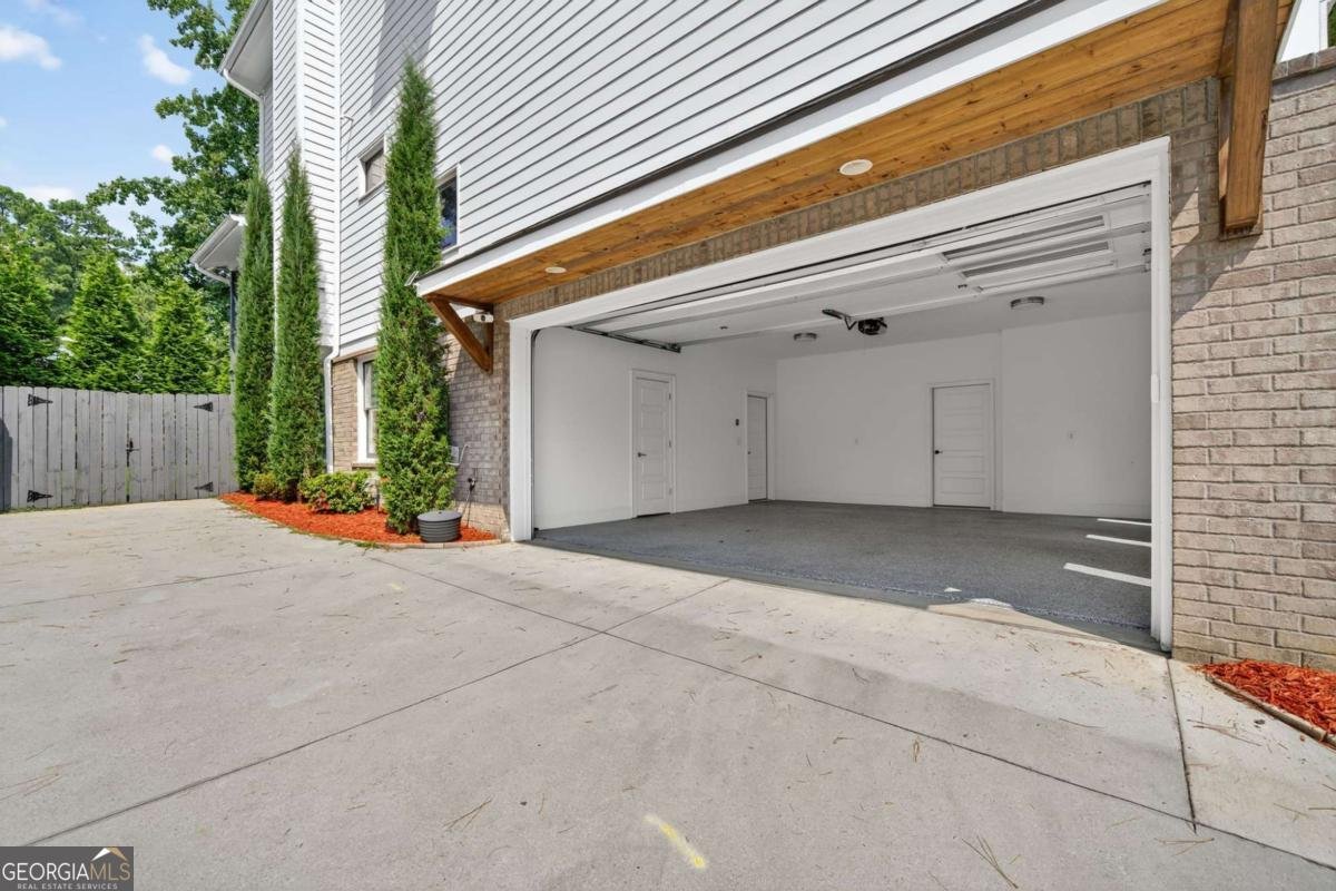3110 Skyland Drive Chamblee - 43