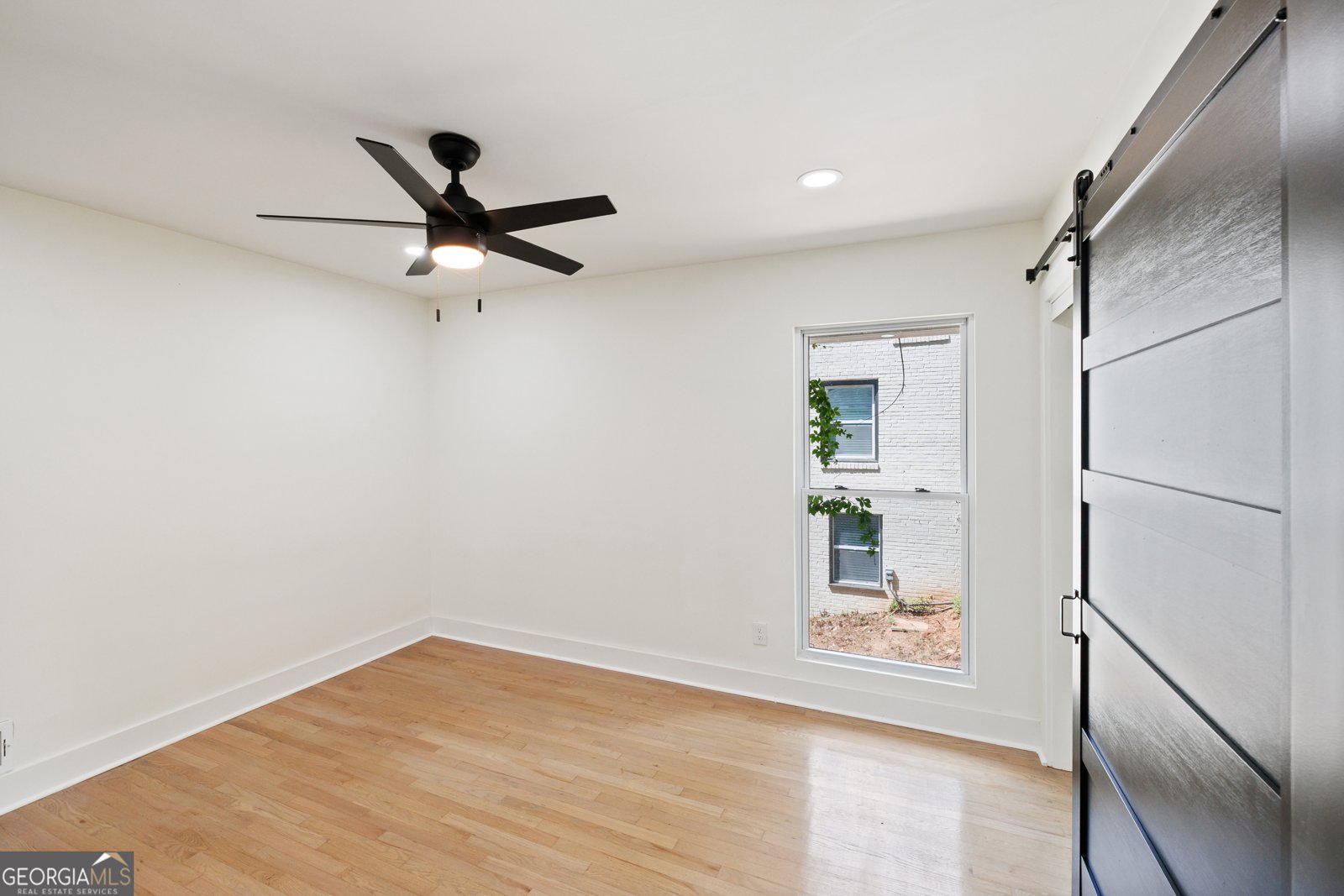 621 Hammond Drive Atlanta - 9