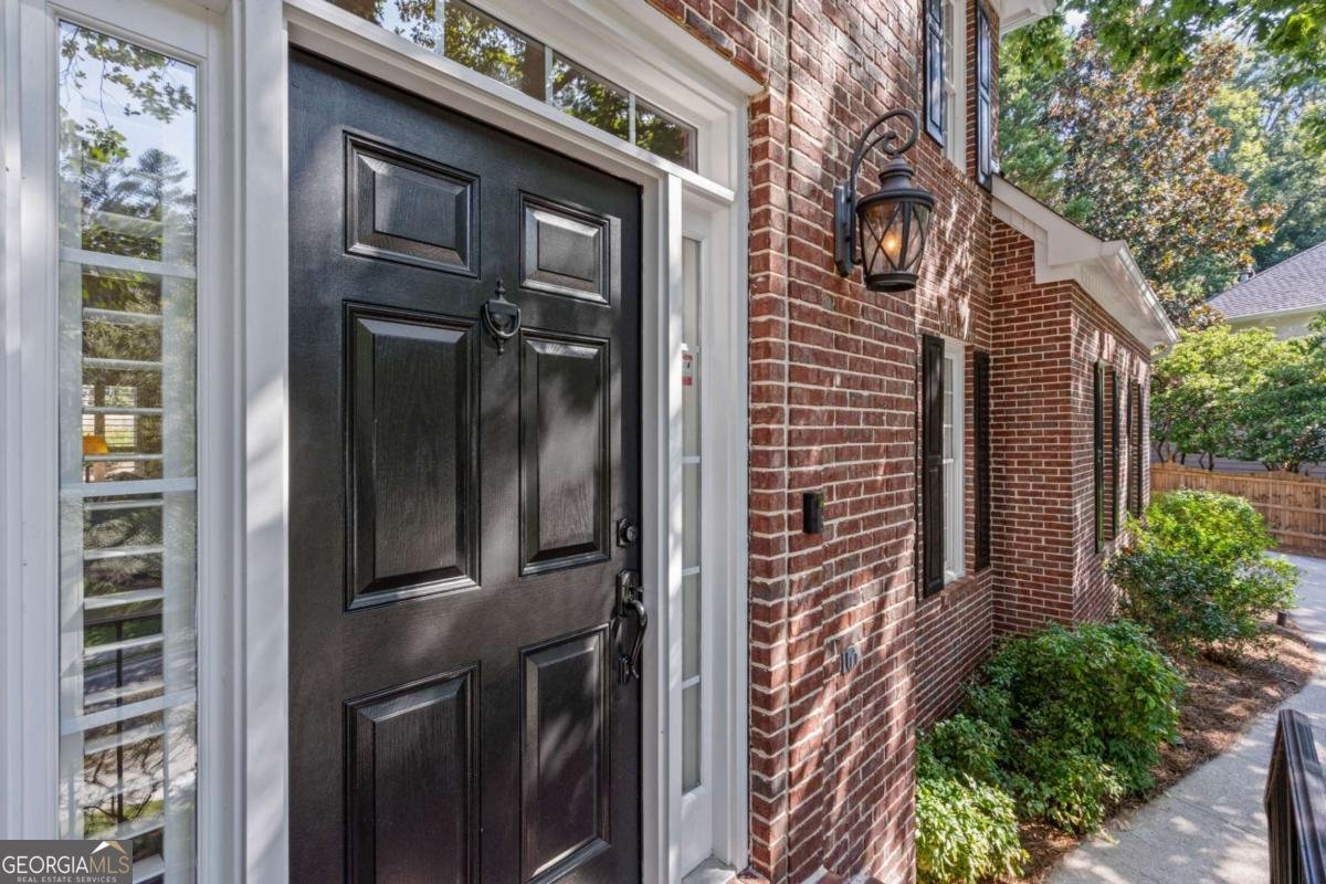 740 Dunscore Court Roswell - 6