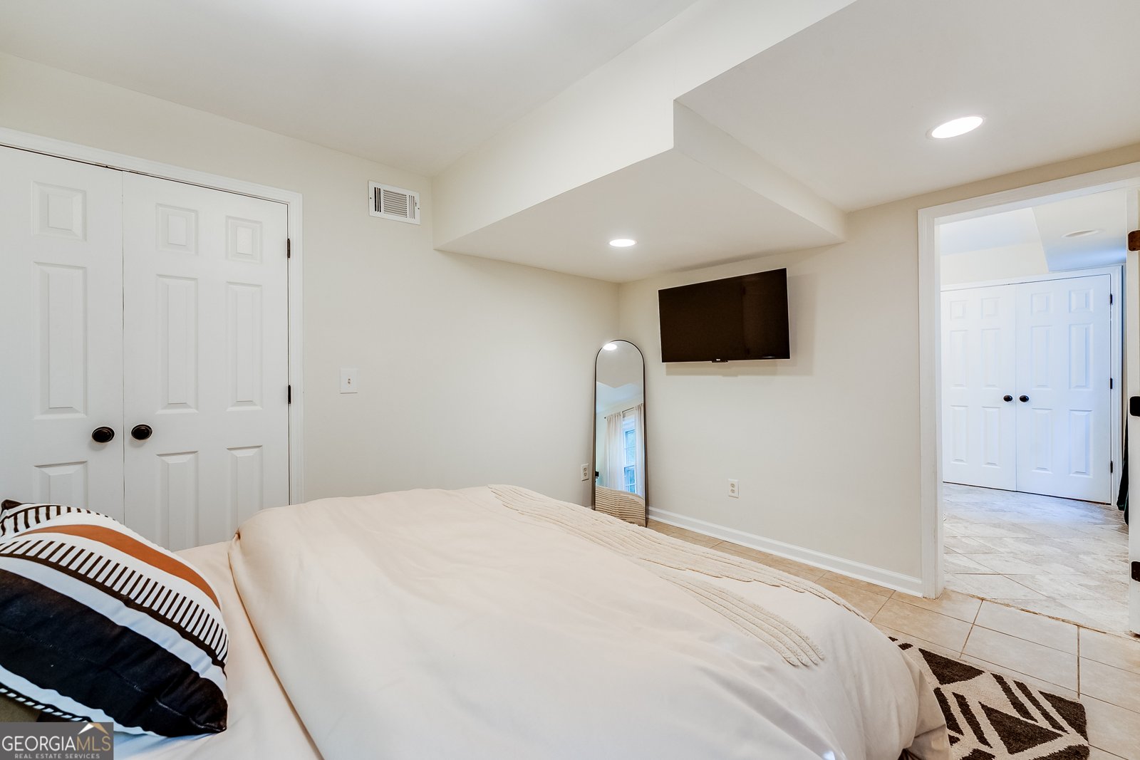2083 Rugby Avenue College Park - 1