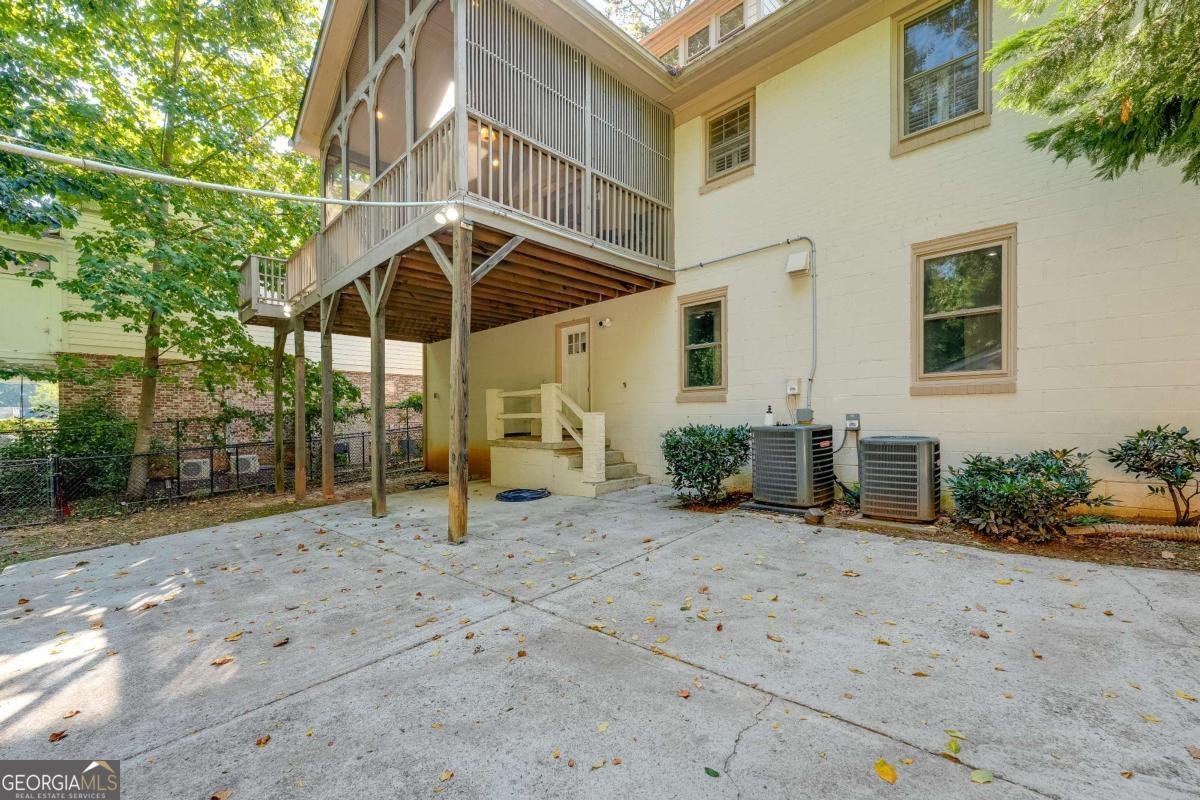 2083 Rugby Avenue College Park - 3