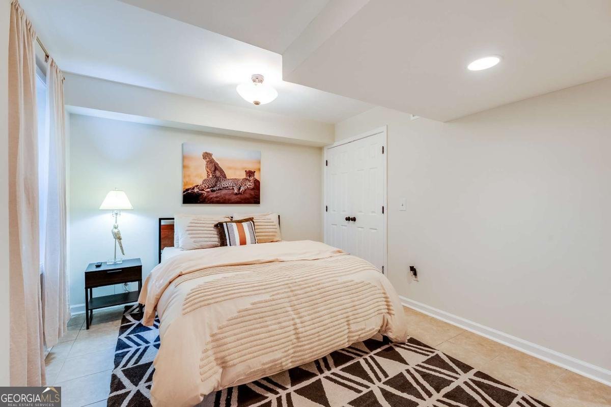 2083 Rugby Avenue College Park - 45