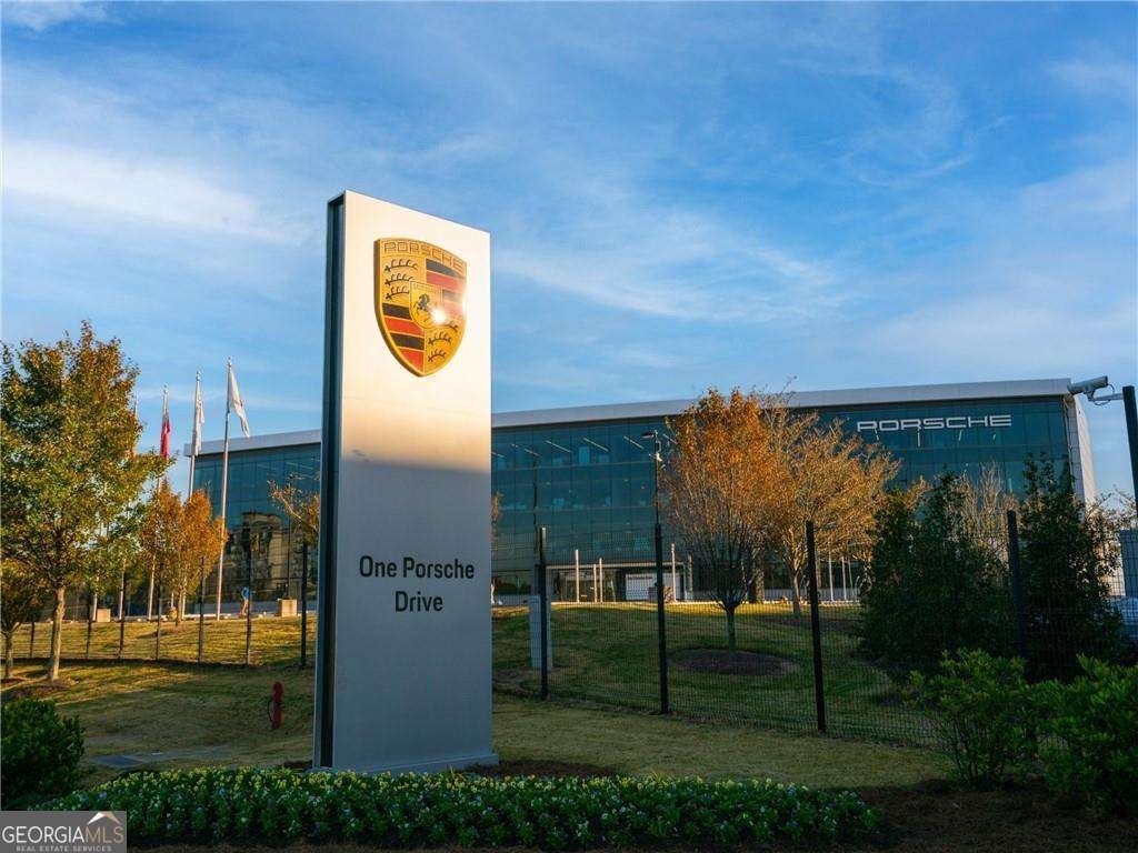 3317 Stillwood Lane Hapeville - 37