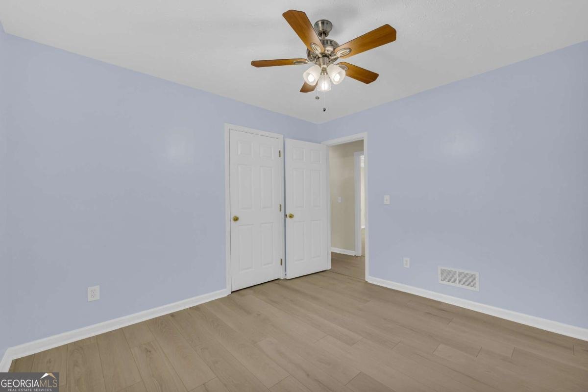 4010 Grove Trail Loganville - 32