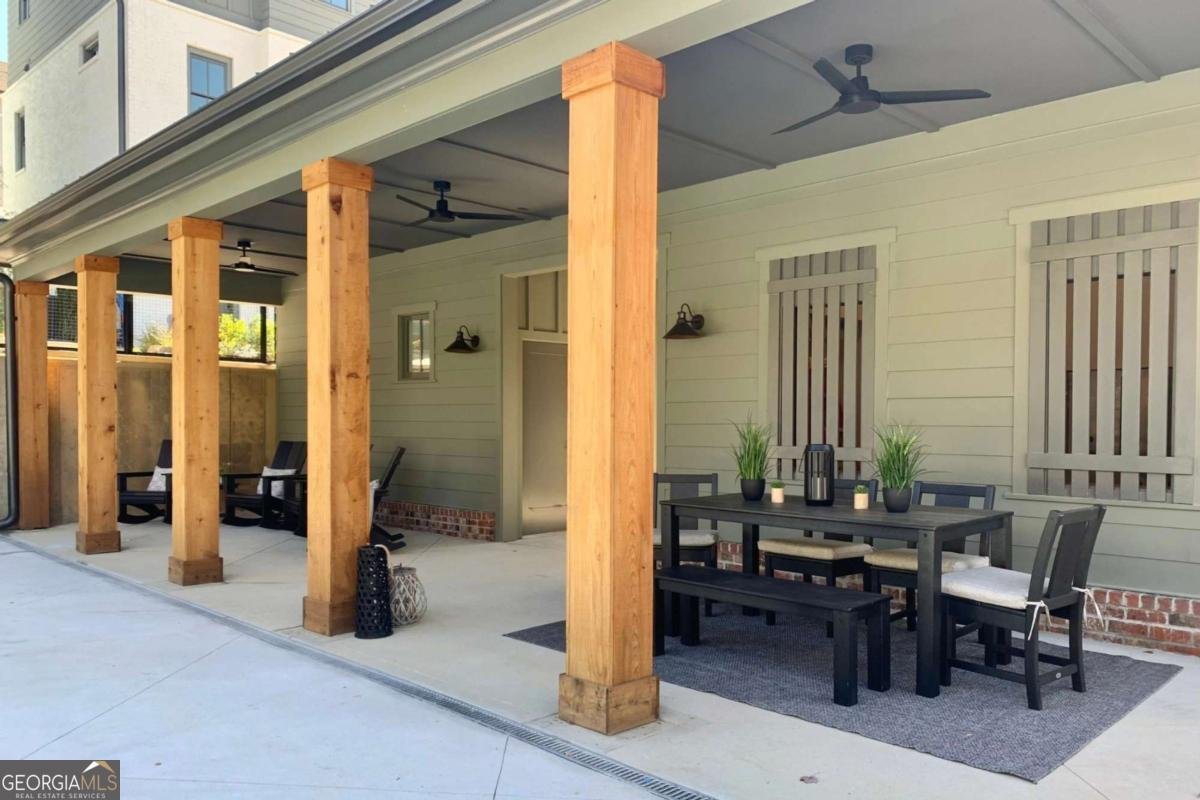 3322 Springhaven Avenue Hapeville - 25