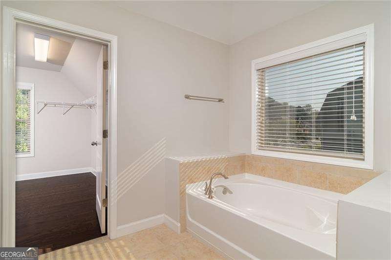 210 Birchin Drive Woodstock - 24