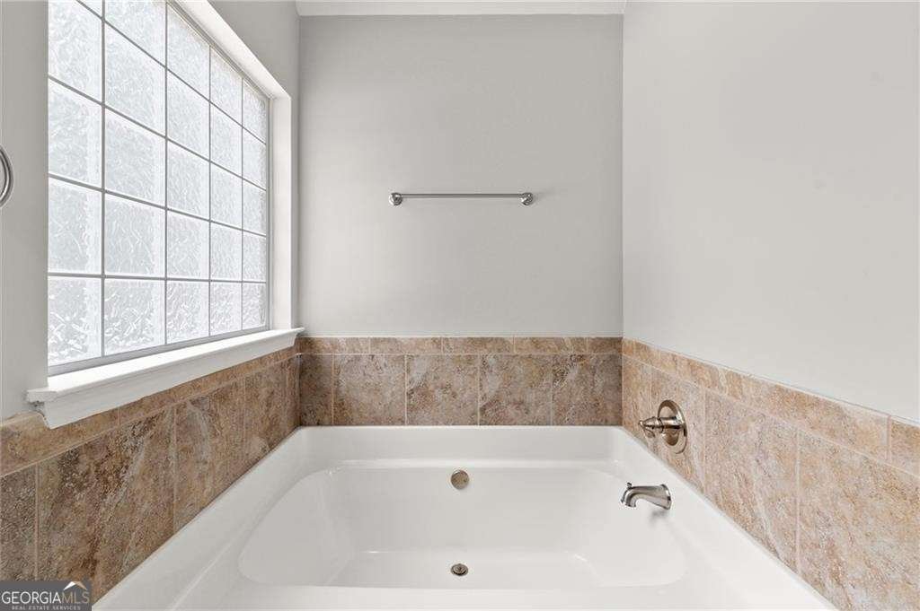 277 Edison Drive Stockbridge - 24