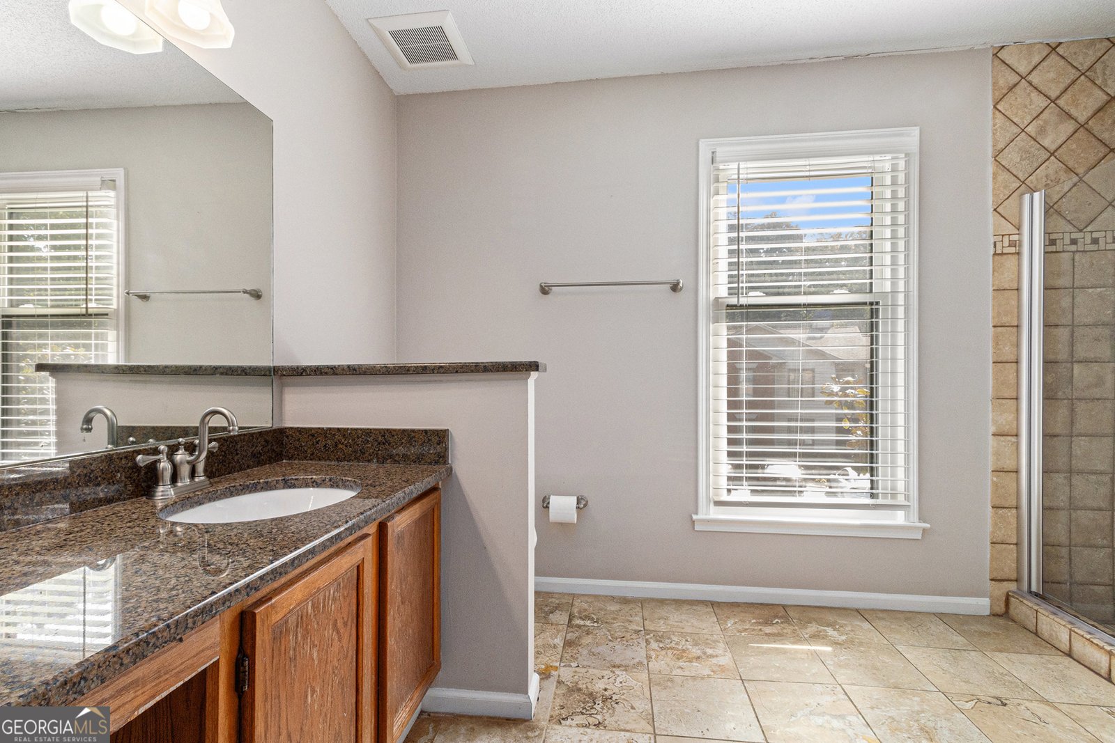 915 Garden Court Sandy Springs - 9