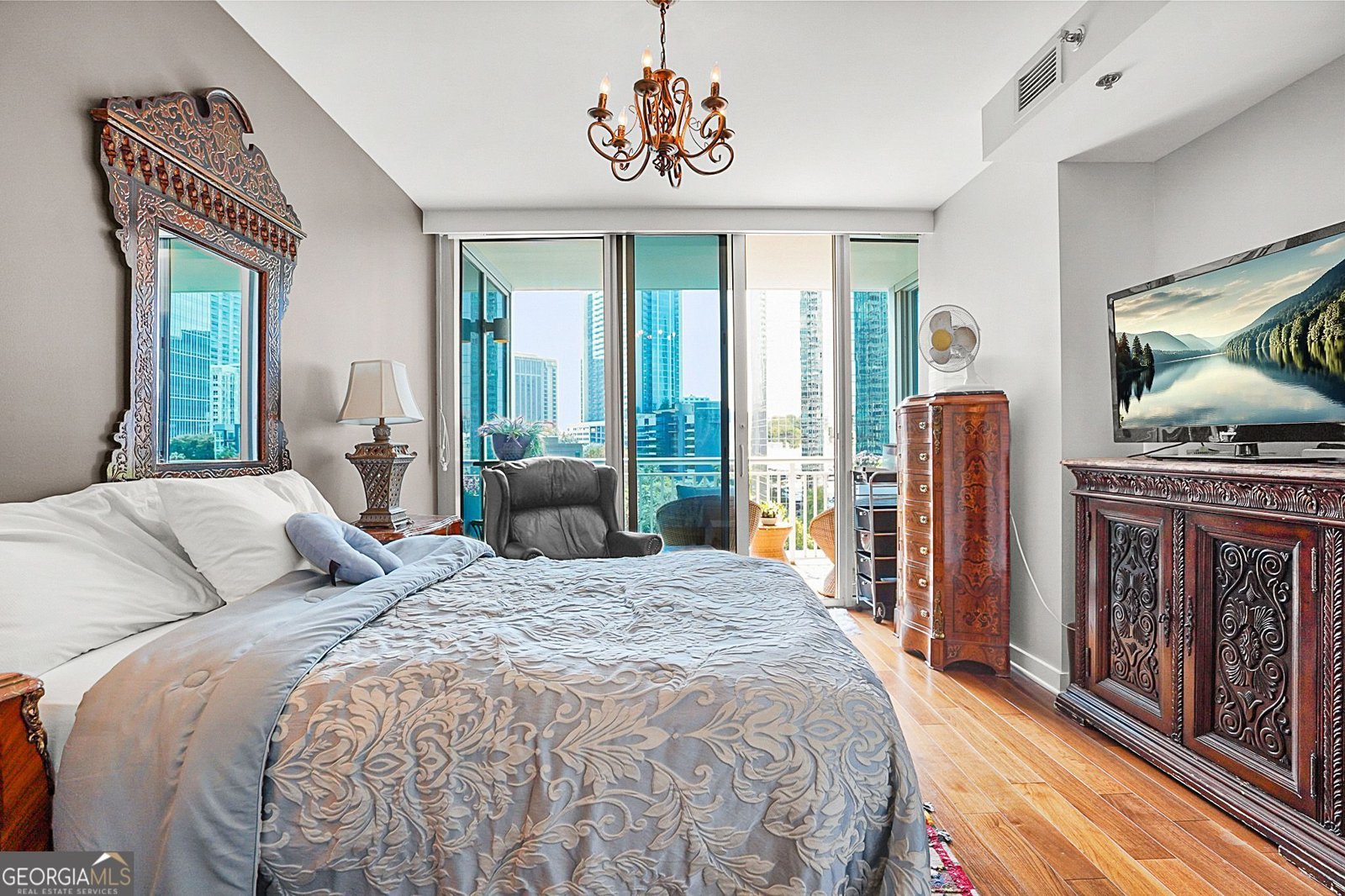 3338 PEACHTREE Road Atlanta - 17