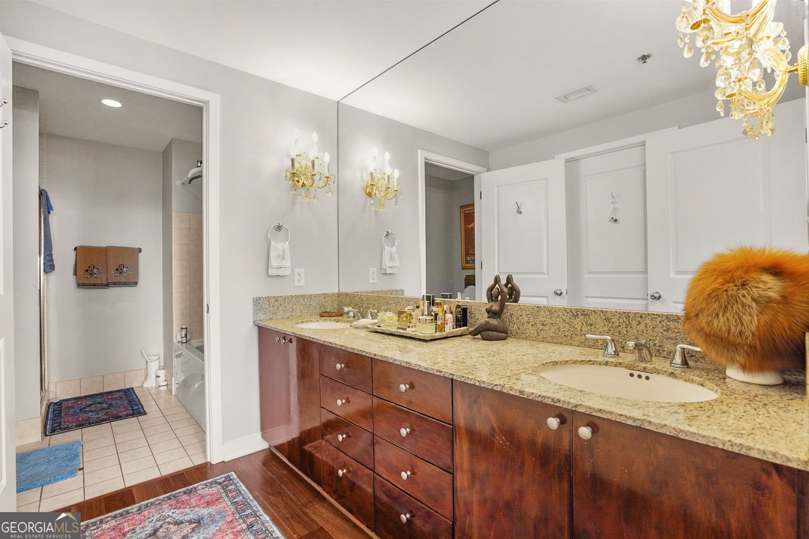 3338 PEACHTREE Road Atlanta - 19