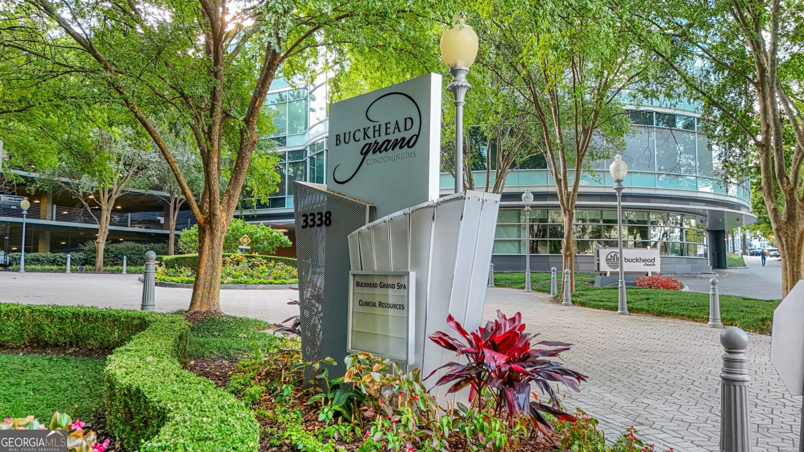 3338 PEACHTREE Road Atlanta - 24