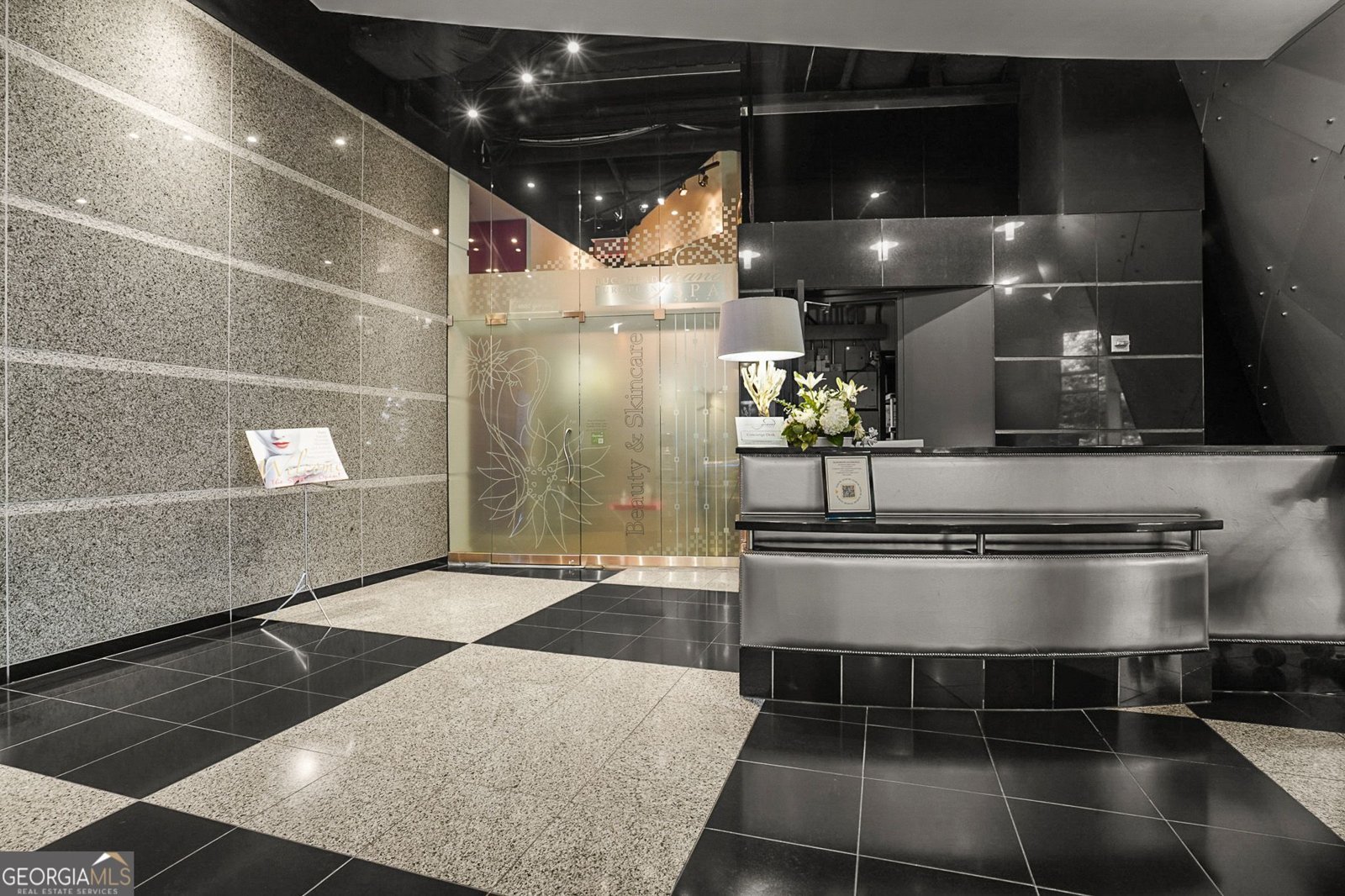 3338 PEACHTREE Road Atlanta - 27