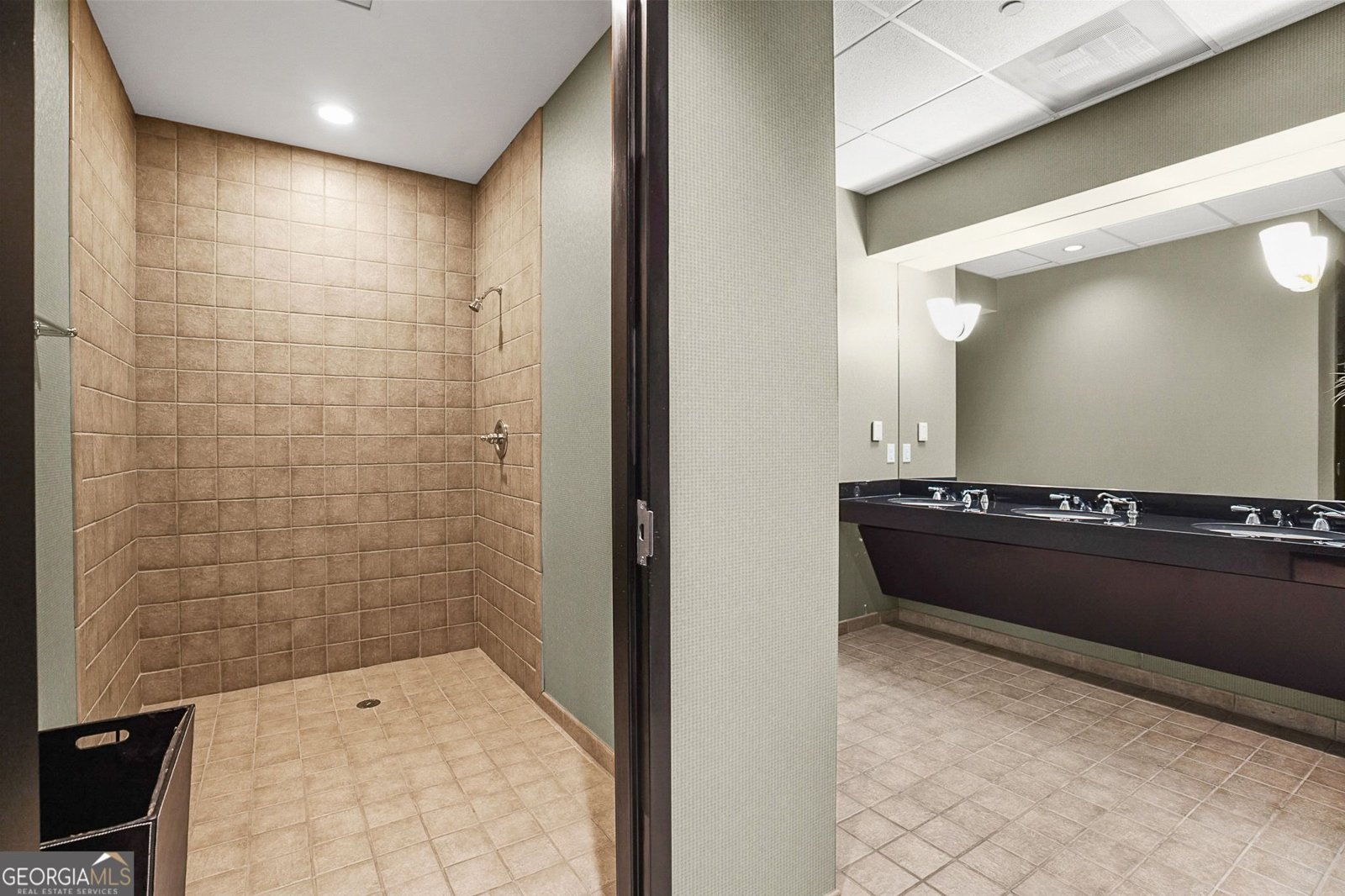 3338 PEACHTREE Road Atlanta - 38