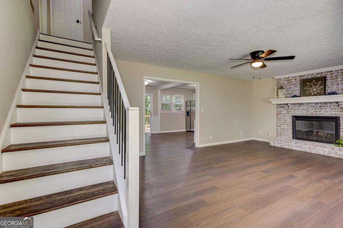 2408 Red Fox Run Acworth - 4