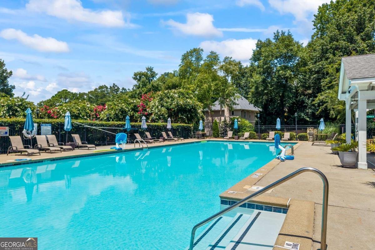 12180 Lonsdale Lane Roswell - 44