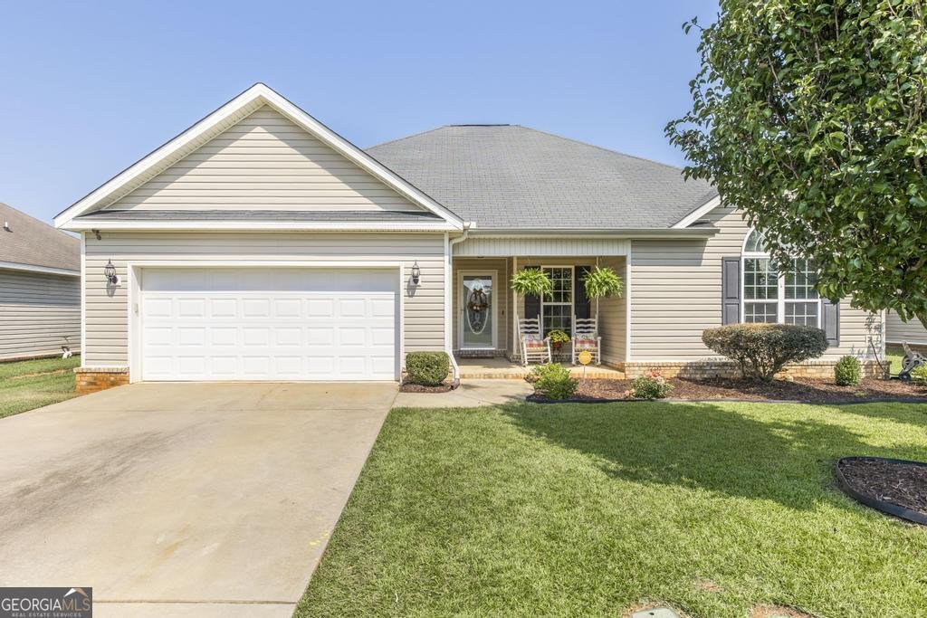 211 Avington Chase Perry - 1